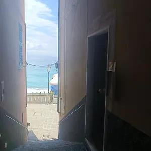 Apartment Blue Windows, Camogli