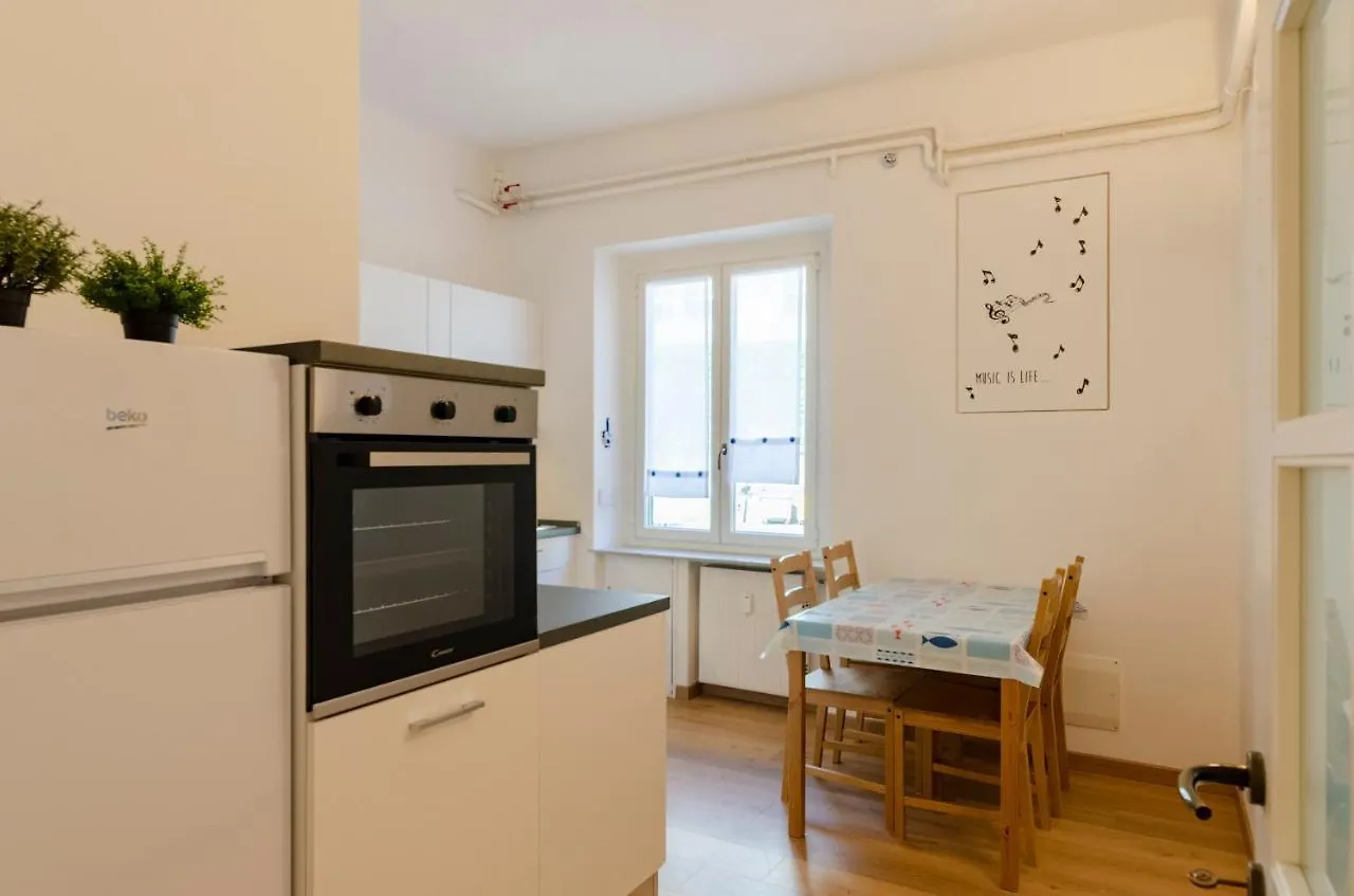Joivy Bright Apt For 5, Near Beach, In Camogli Italy