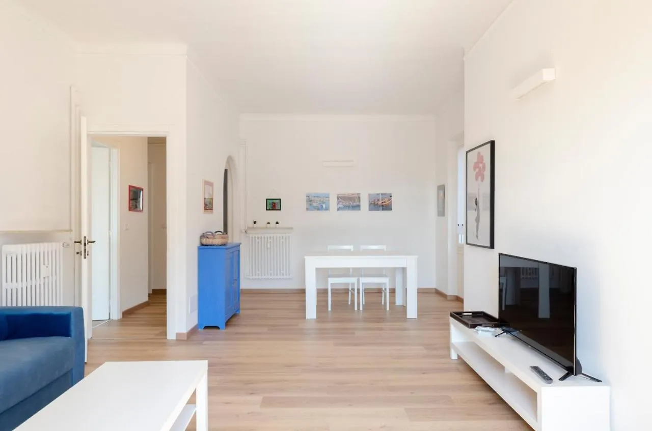 Joivy Bright Apt For 5, Near Beach, In Camogli 0*,  Italy